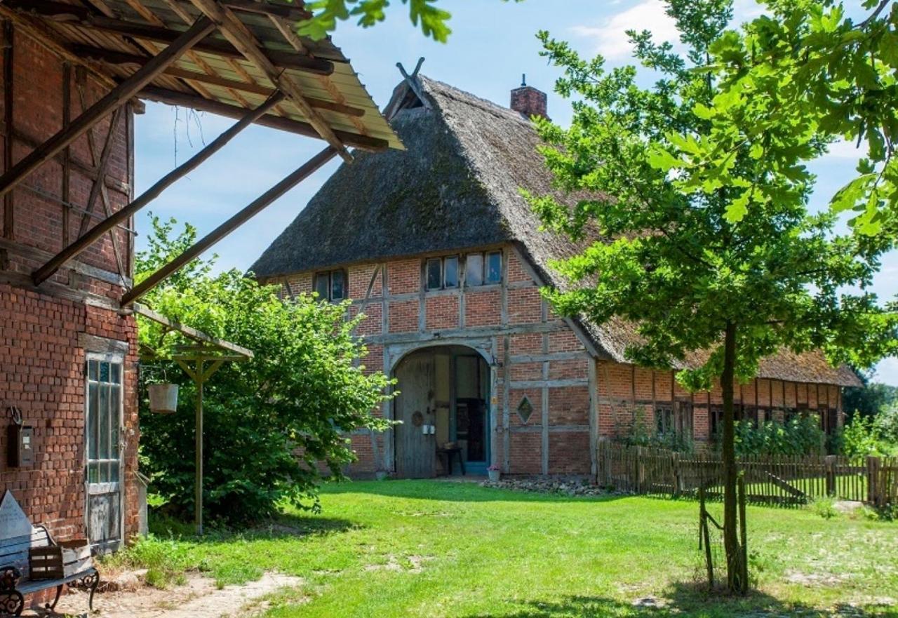 Reetscheune Kruezen Kruzen Exterior foto